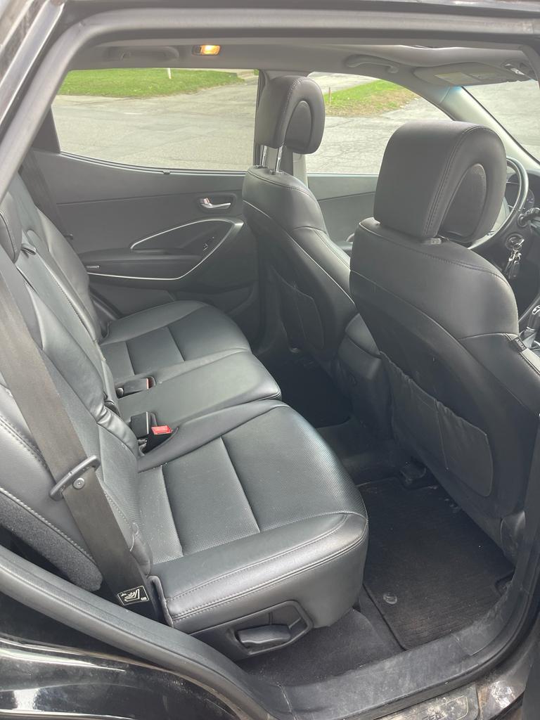 Location de voiture à partir de 2 jour 25000