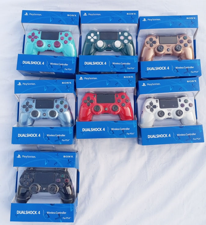 MANETTES PLAYSTATION 4