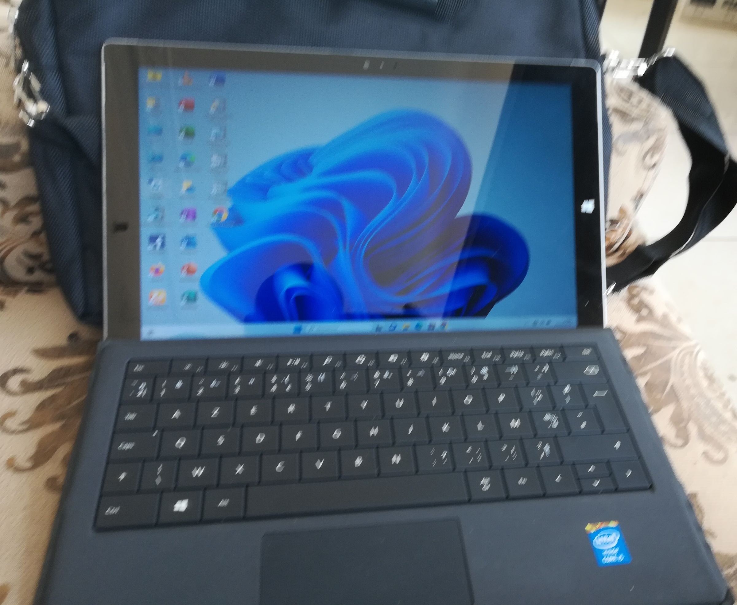 Offre extra- TABLETTE-PC SURFACE PRO NEUVE