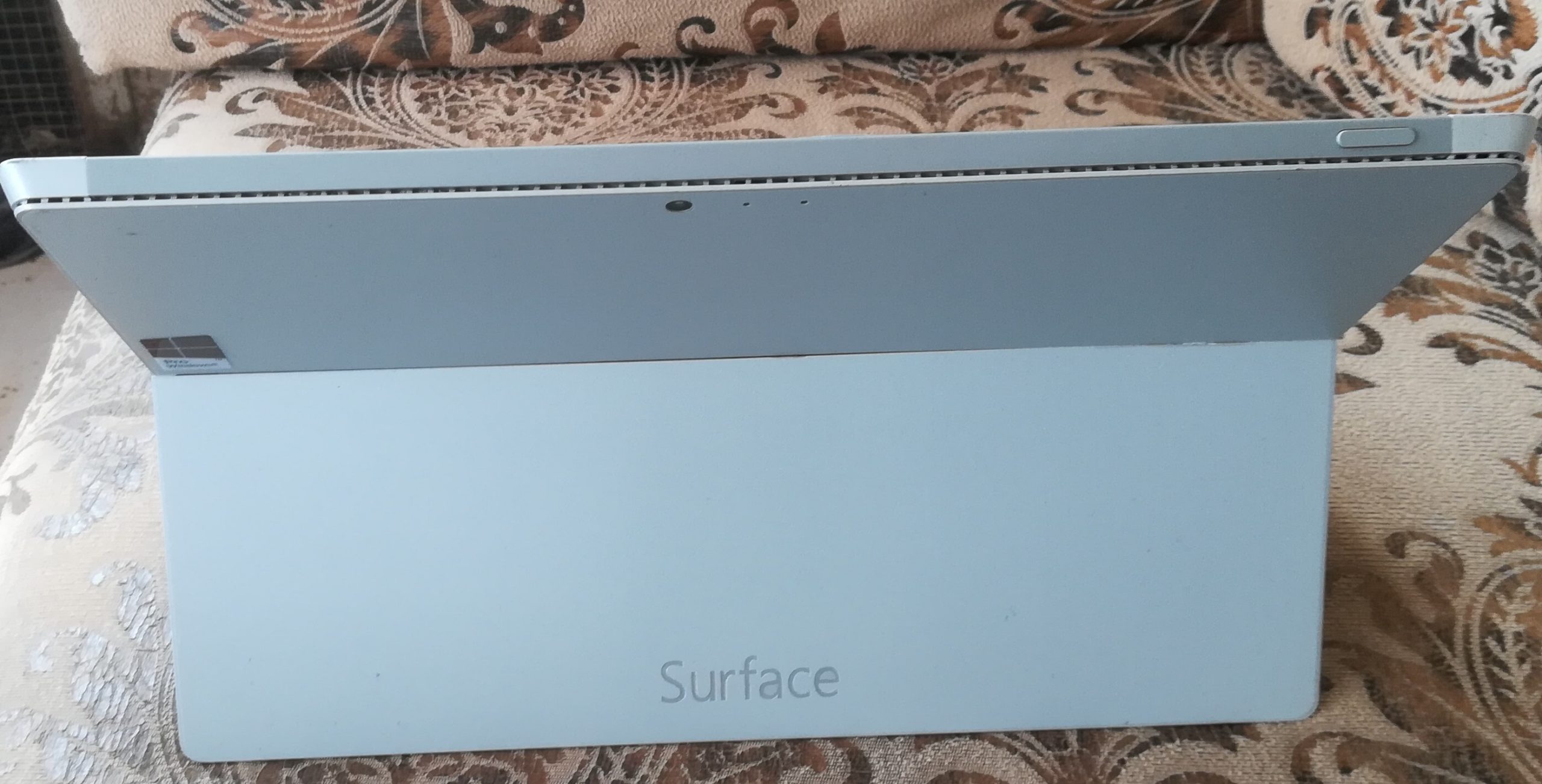 Offre extra- TABLETTE-PC SURFACE PRO NEUVE