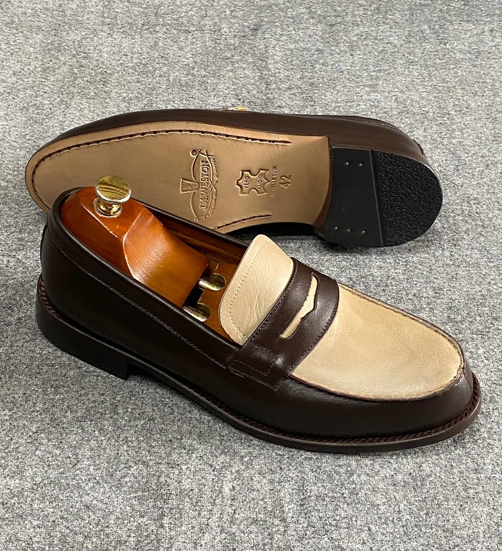 Paires chaussures mocassins