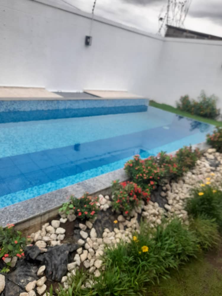 Villa 5p+ piscine à louer Angré 8è tranche