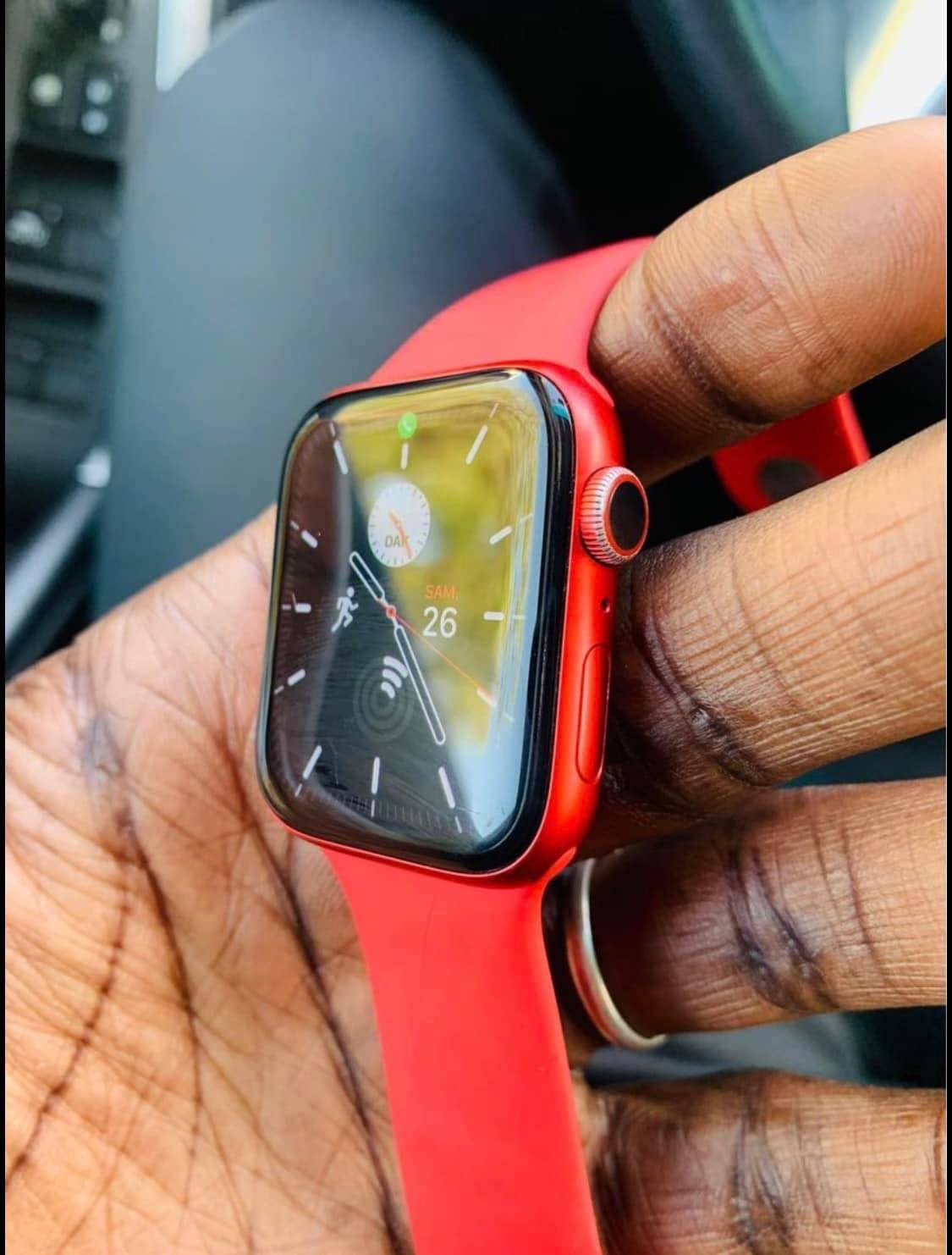 Apple Watch serie 7.45mm Original dans carton