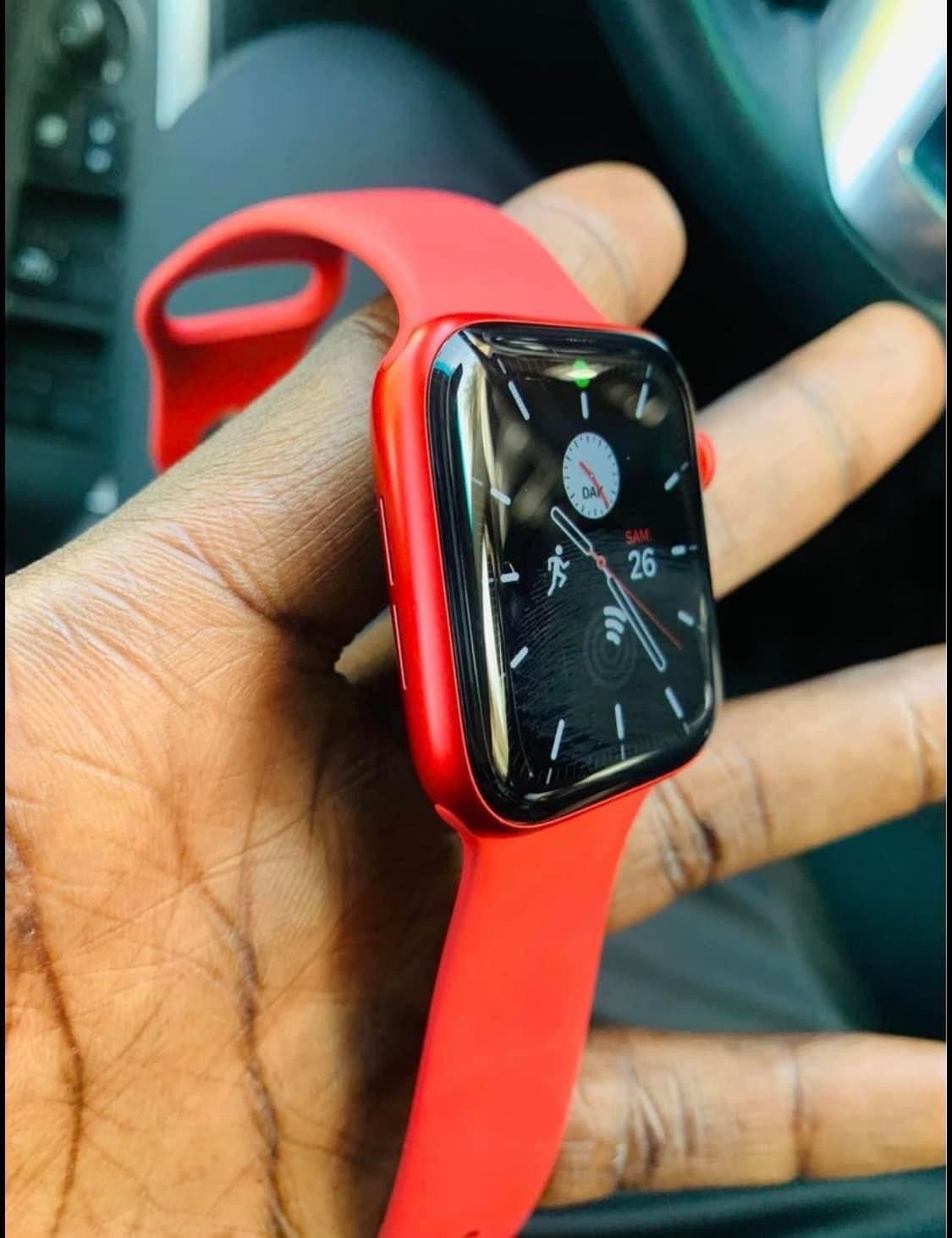 Apple Watch serie 7.45mm Original dans carton