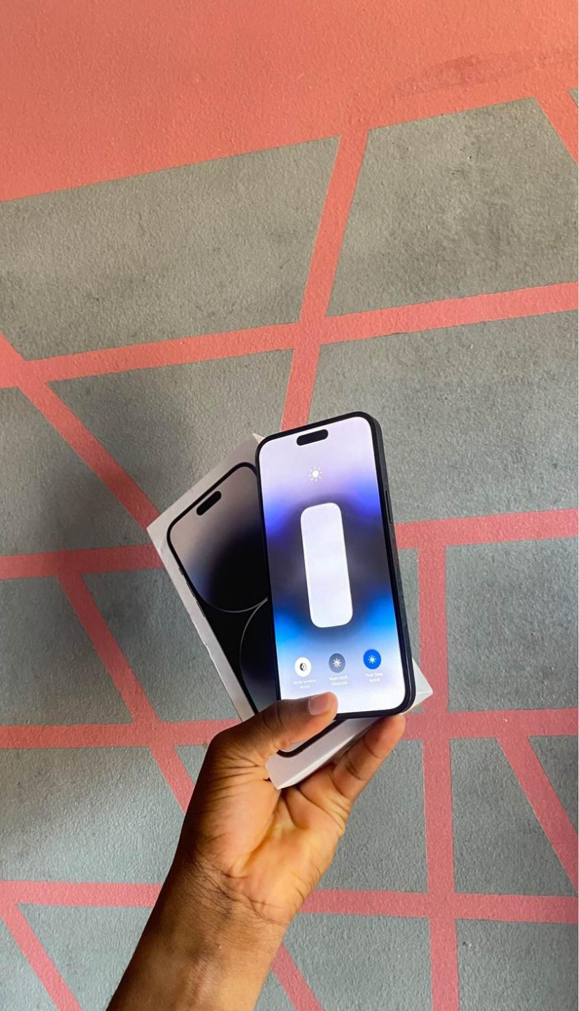 iPhone 14 pro Max 512GB original dans carton