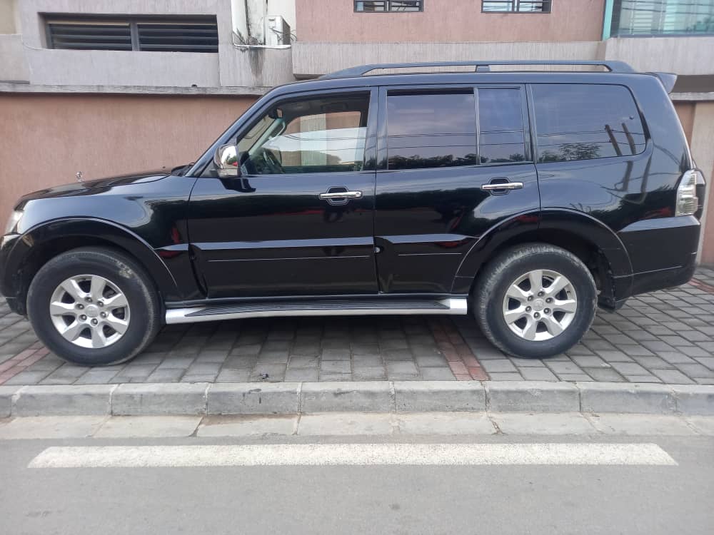 Mitsubishi Pajero 2015