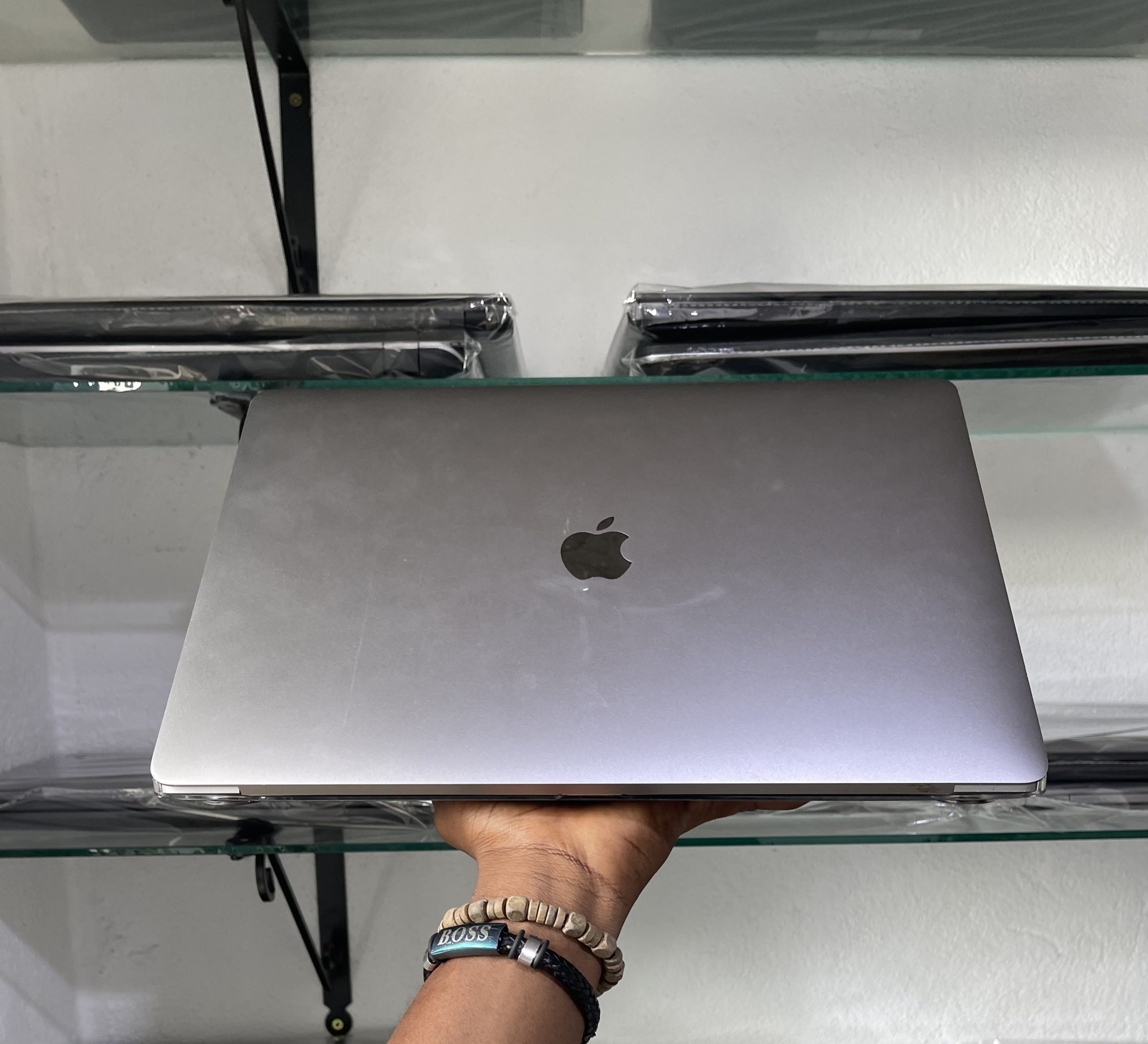 Pc MacBook Core i7 2018 Touch Bar 15″ pouces