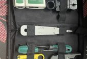 Kit Réseau informatique avec pince à serti, connecteur RJ45 et protège, Testeur, Tournevis etc