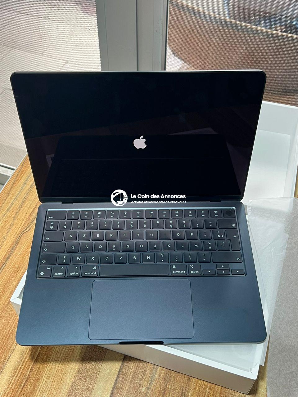 PC MacBook Air M2 2022