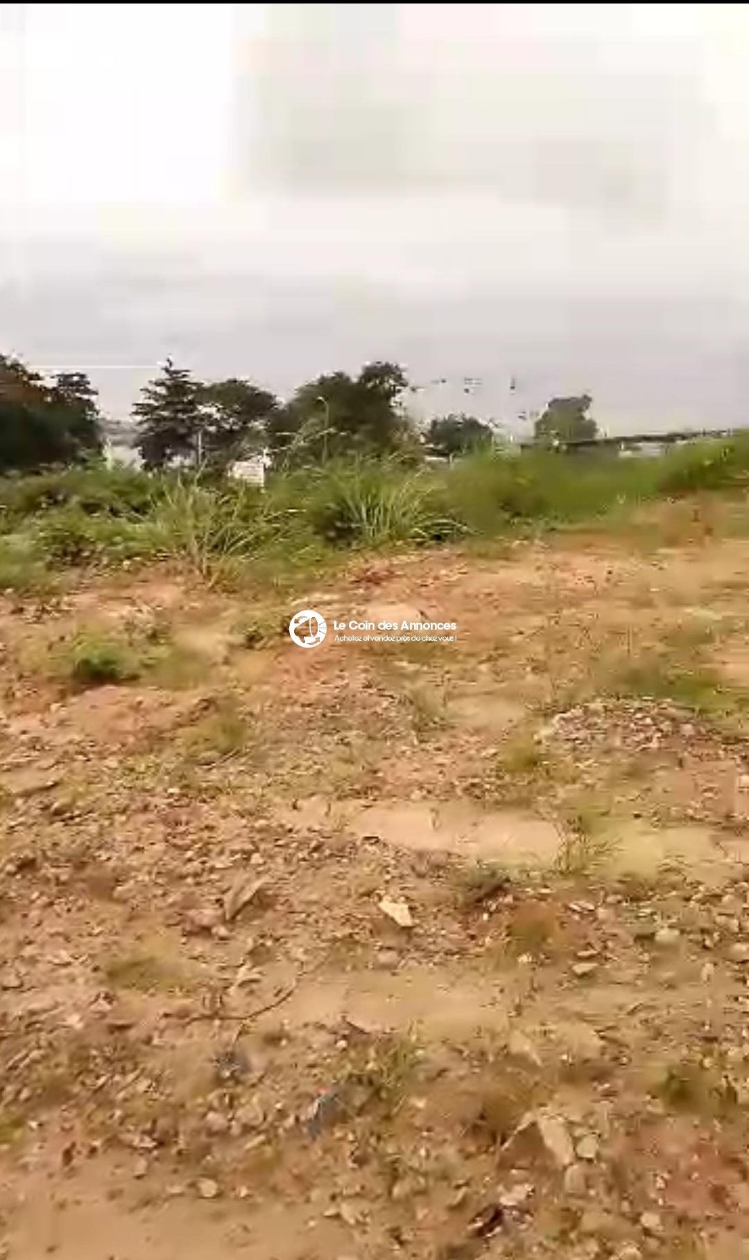 Terrain à vendre