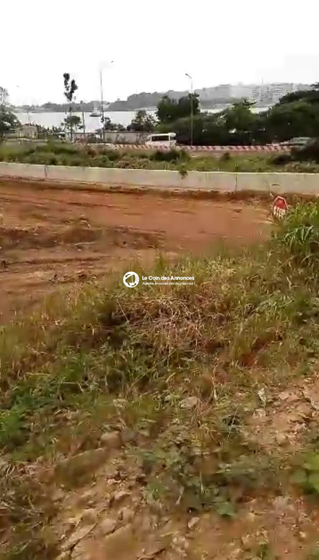 Terrain à vendre