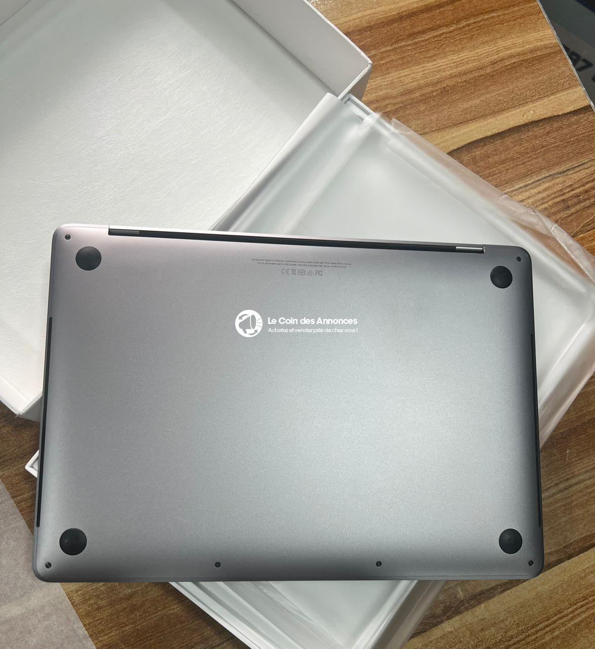 PC MacBook Pro Touch Bar Core i7 (Retina 13 pouce 2018)