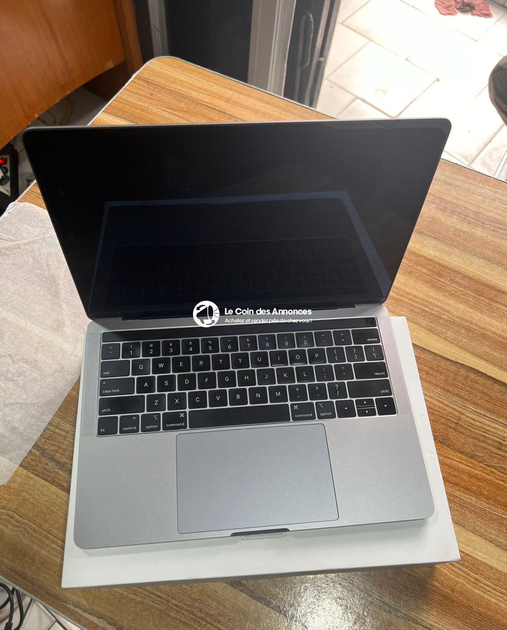 PC MacBook Pro Touch Bar Core i7 (Retina 13 pouce 2018)