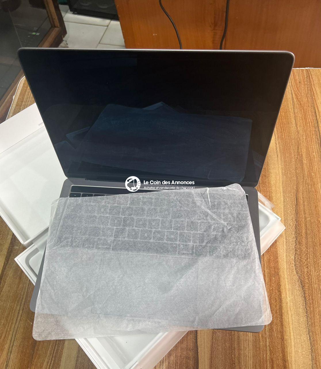 PC MacBook Pro Touch Bar Core i7 (Retina 13 pouce 2018)