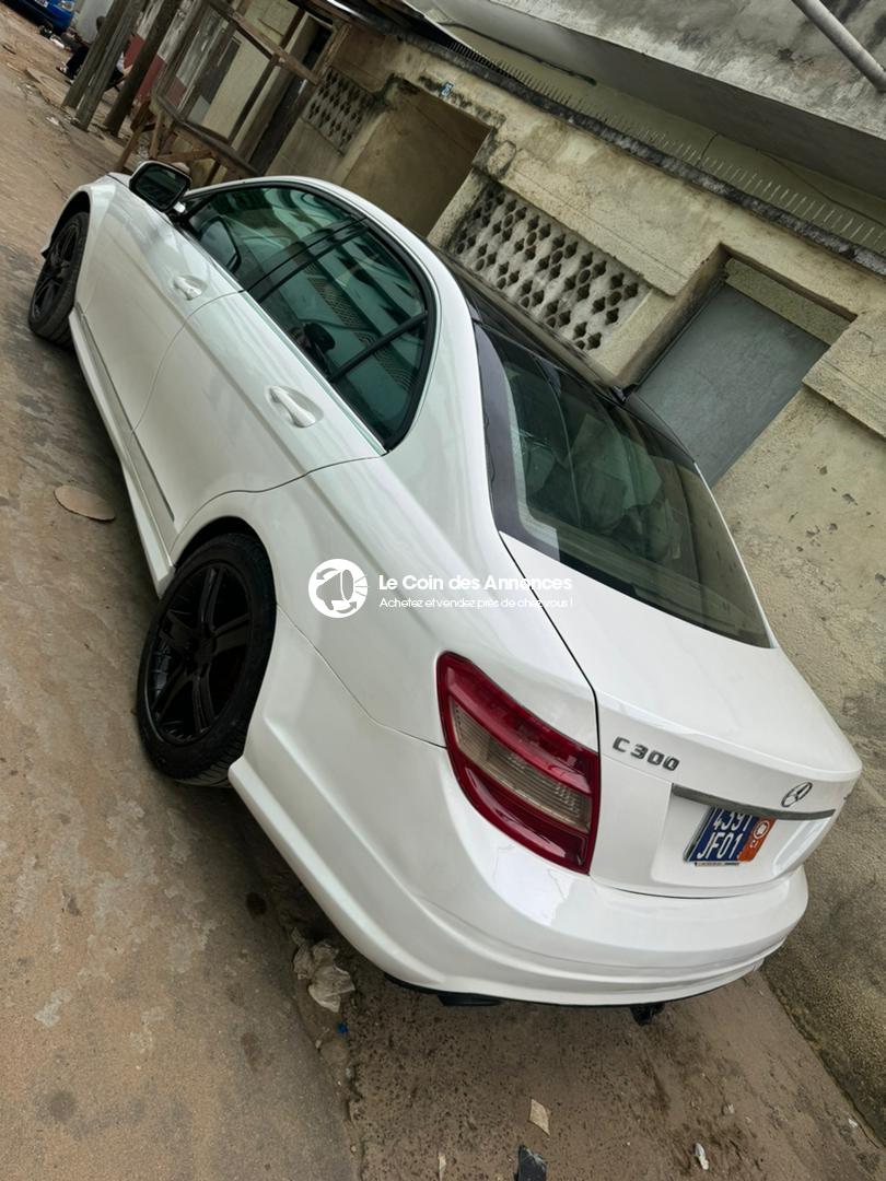 Rapide Mercedes C300 Année 2008