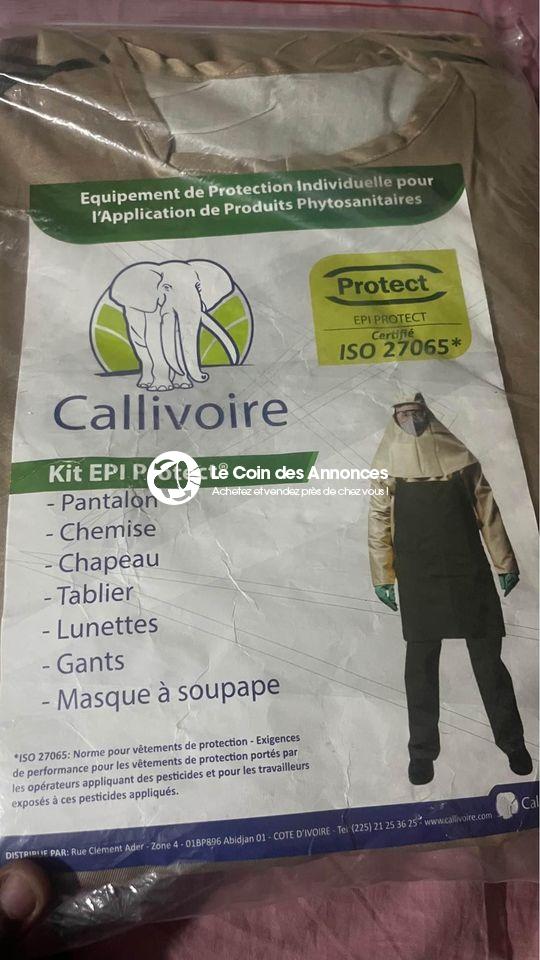 TENUES POUR ENTRETIEN CHAMP AGRICOLE