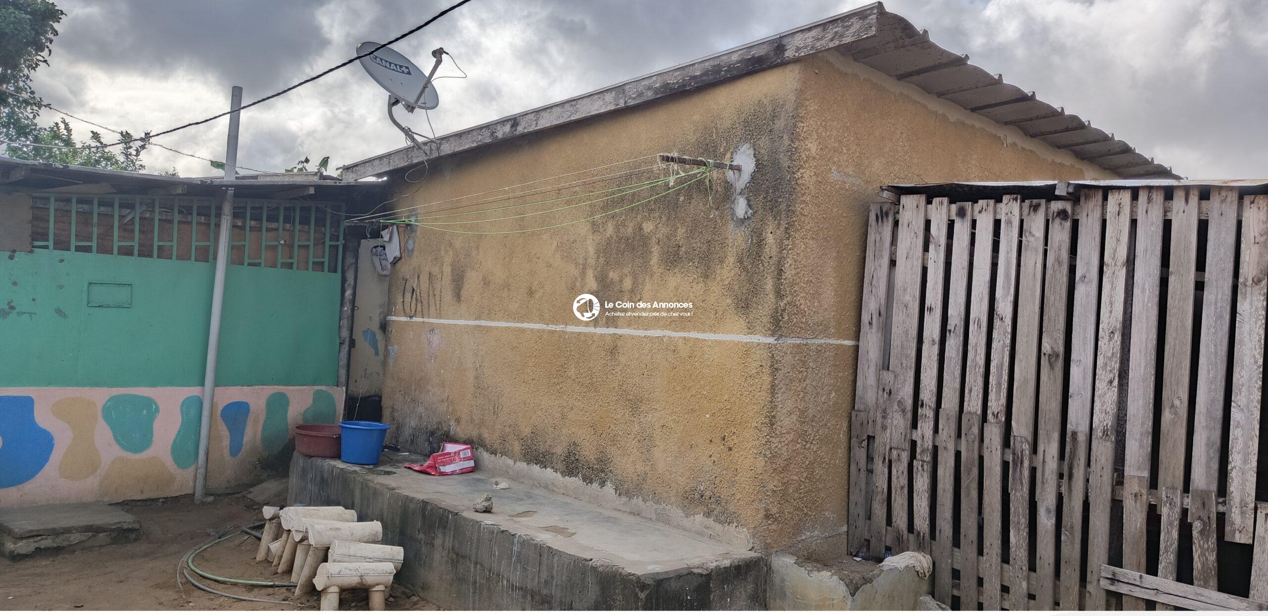 Cour commerciale de 10 studios