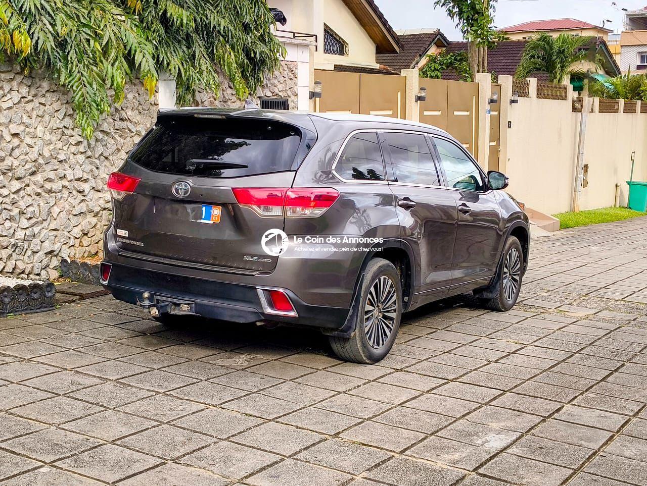 TOYOTA HIGHLANDER XLE 2018