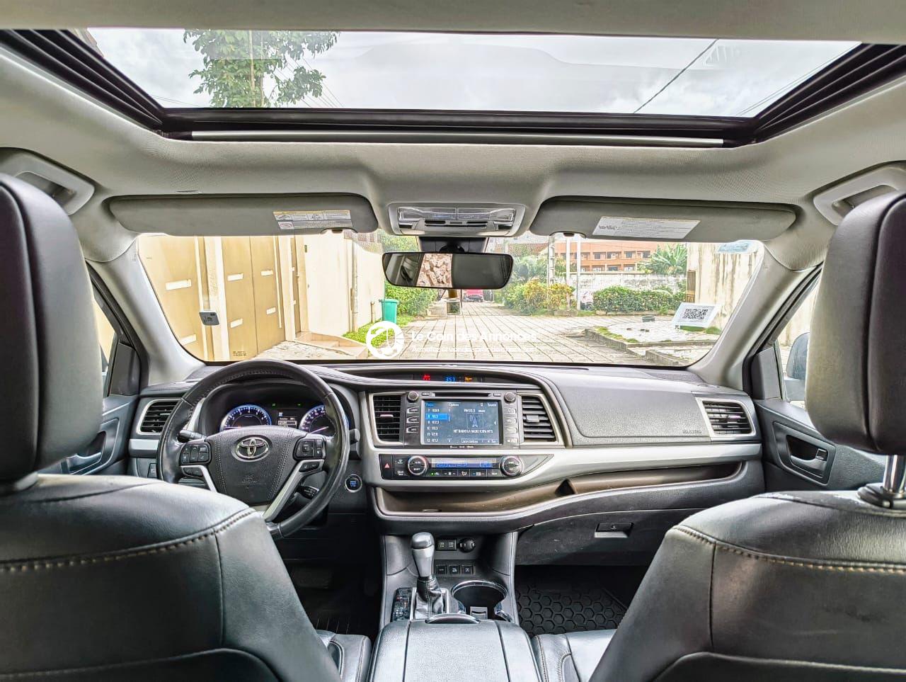 TOYOTA HIGHLANDER XLE 2018