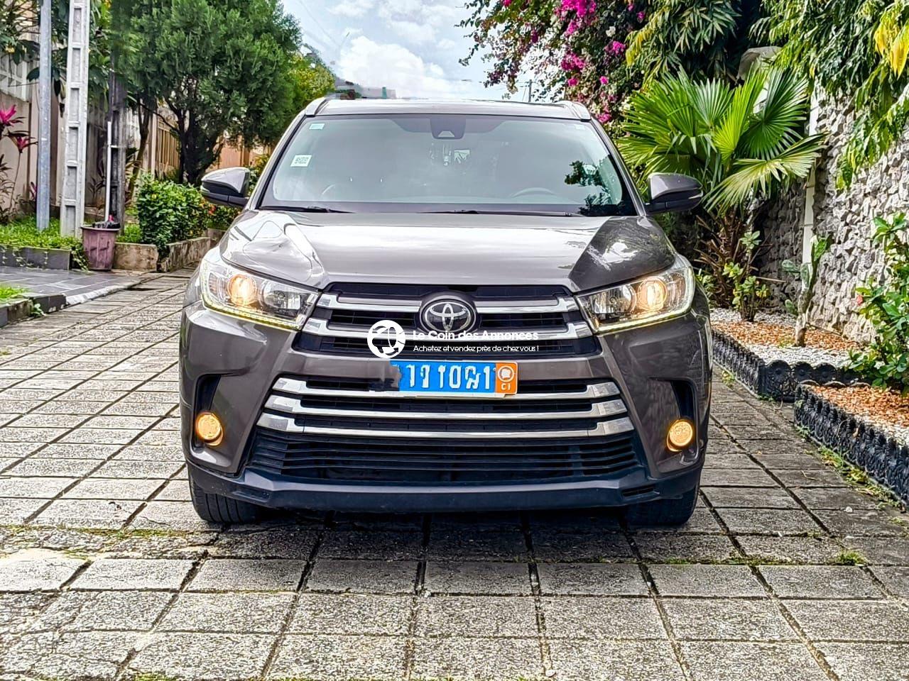 TOYOTA HIGHLANDER XLE 2018