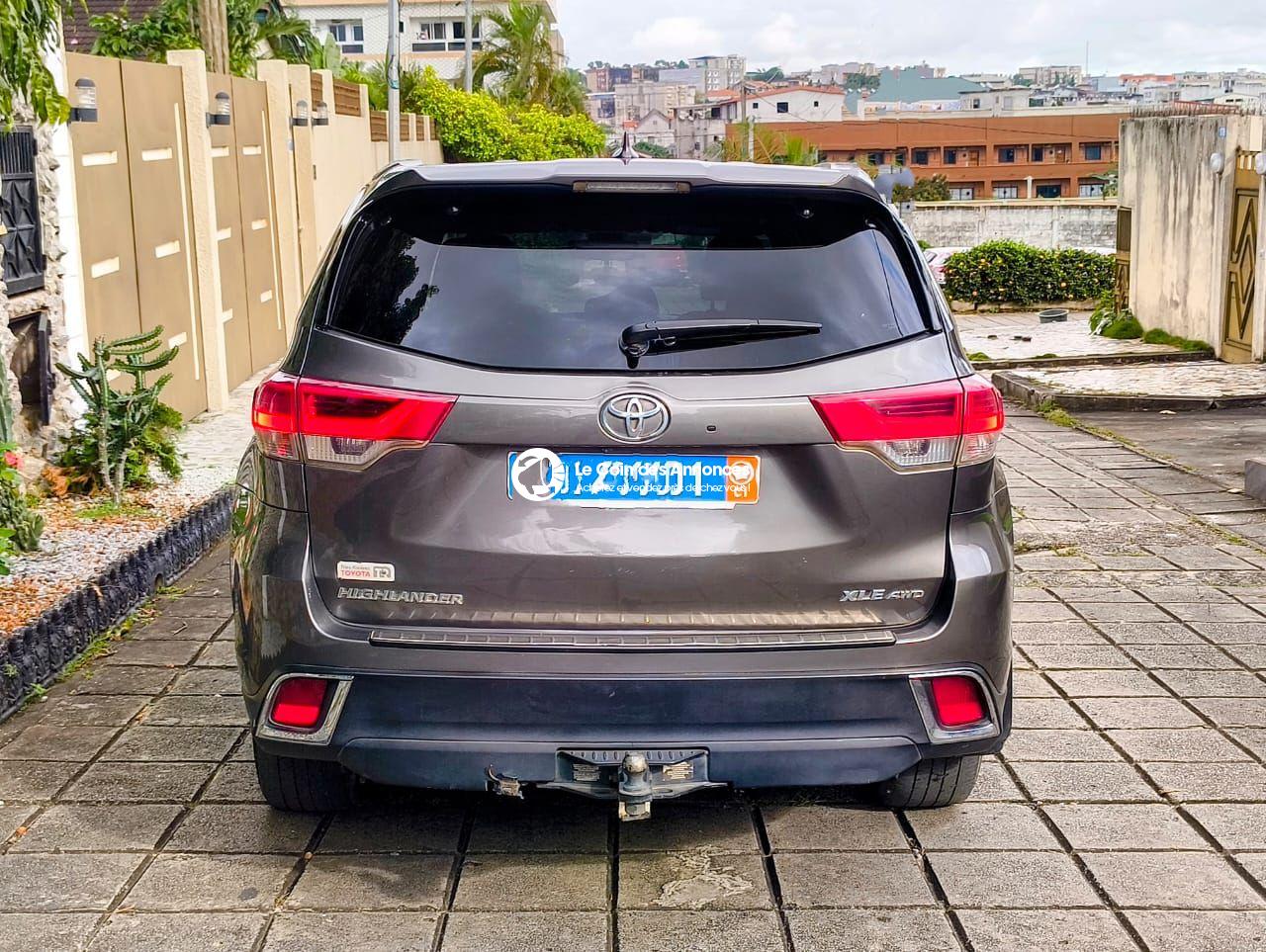 TOYOTA HIGHLANDER XLE 2018