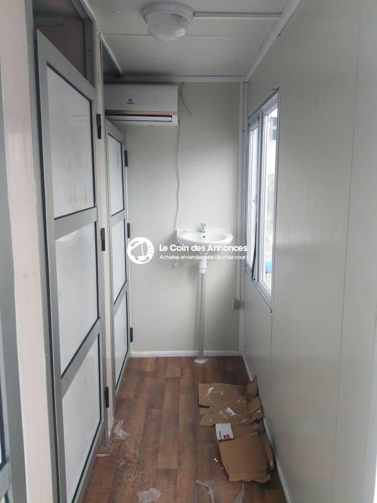 Toilette Public Moderne