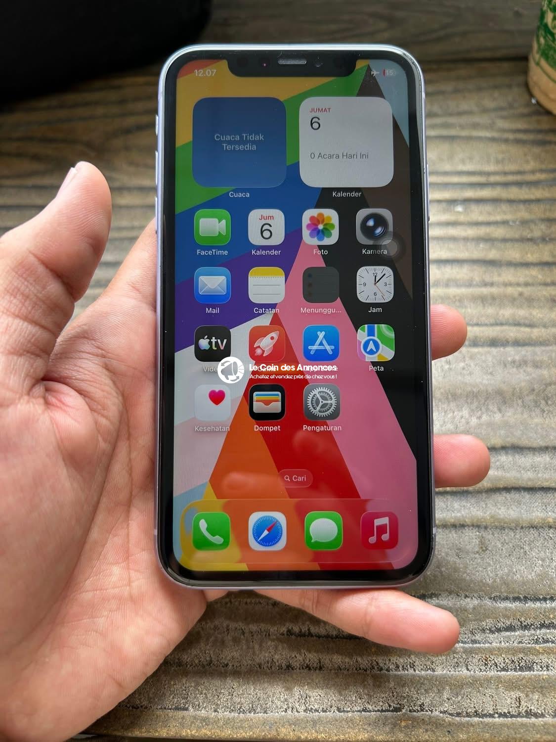 IPhone 11 simple Violet