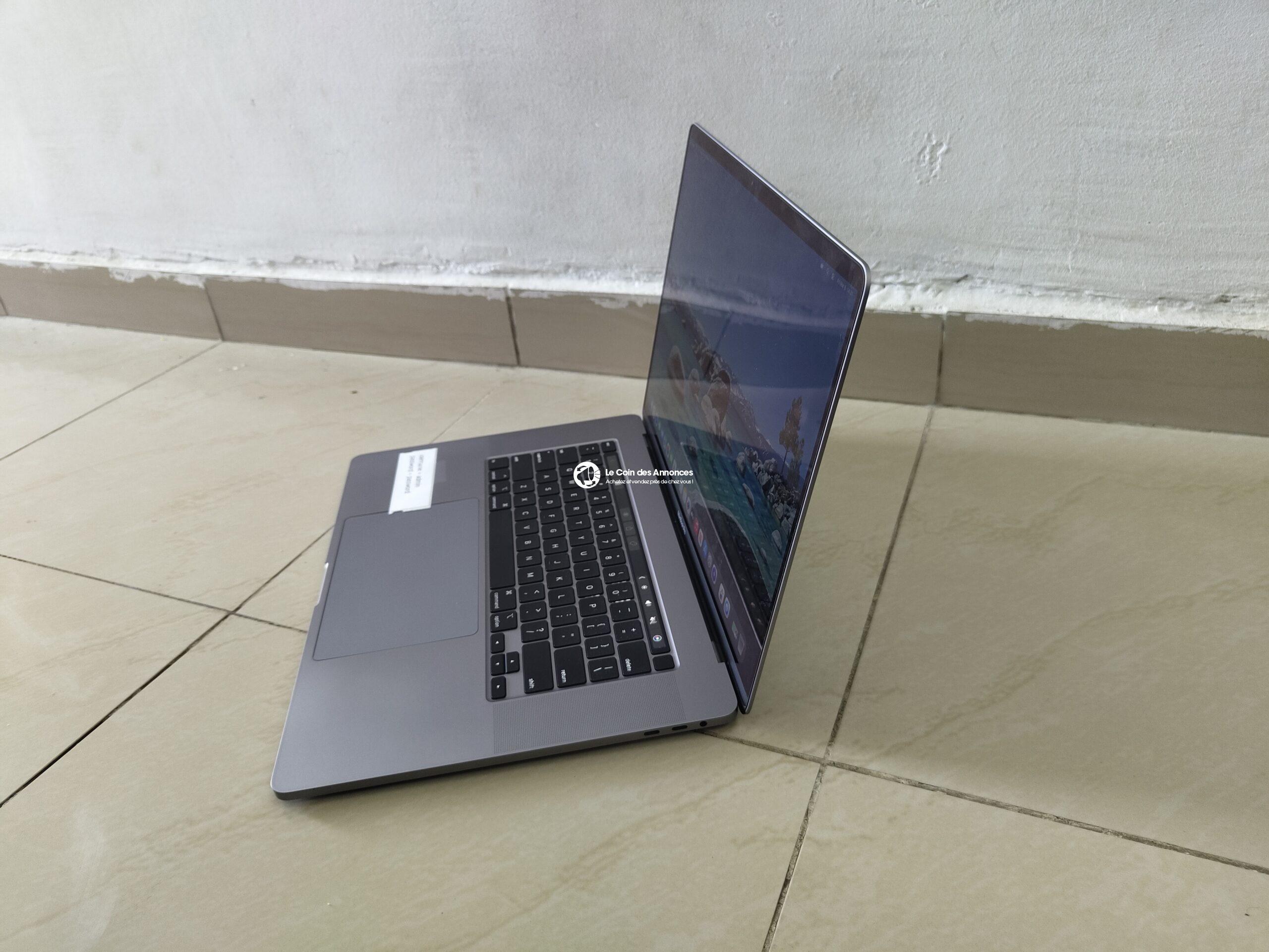 Asus ZenBook Duo Pro 15 Pouces i9 32 Go de RAM 1 To de stockage